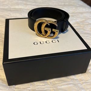 Black Gucci belt box included
